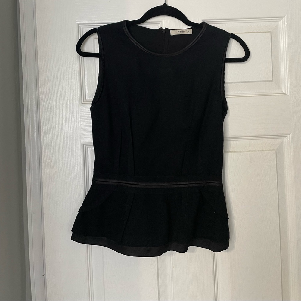Prada skirt suit sz 44 top, sz 42 skirt